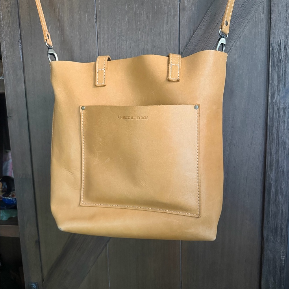 Portland Leather Goods Yellow/Sunflower 🌻 Leather Crossbody Tote - Picture 10 of 16